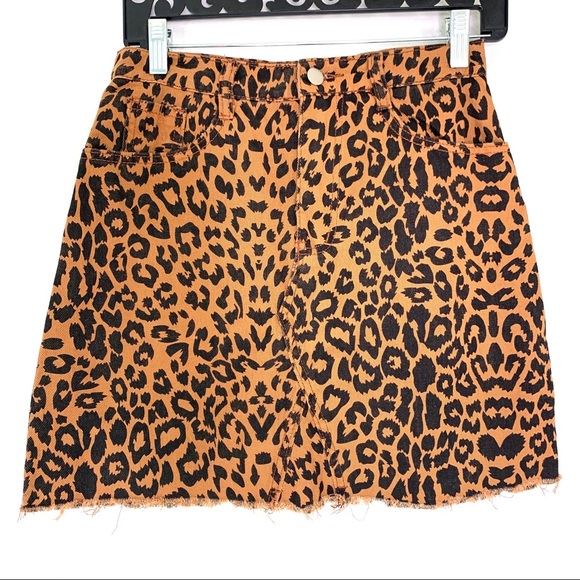 SHEIN cheetah print denim mini skirt size s - Picture 1 of 8